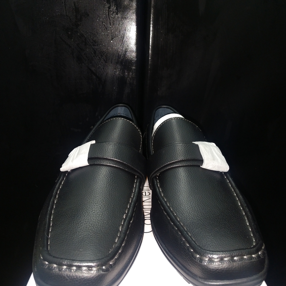 Full grain leather loafers